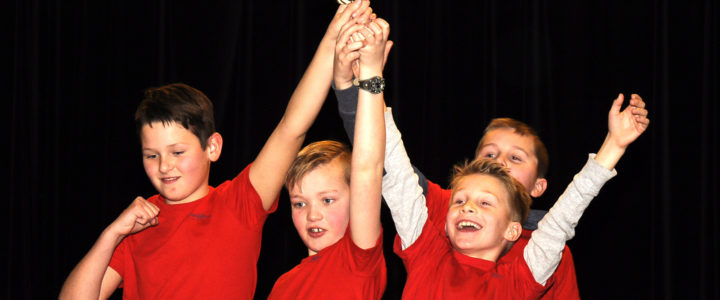 Hoeksteen 1 wint Syntess Software Schoolschaaktoernooi